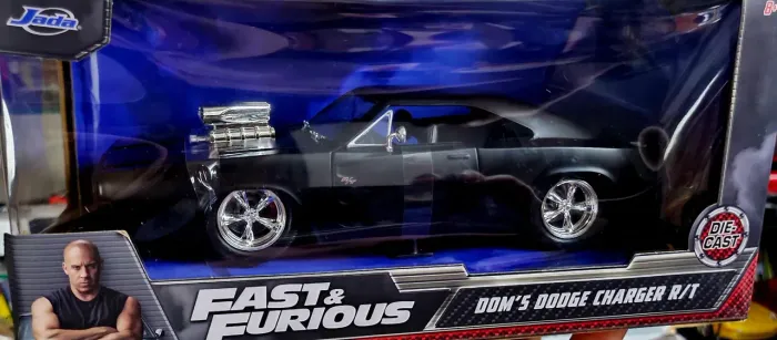 Velozes e furiosos 1:24 Dom's Dodge Charger
