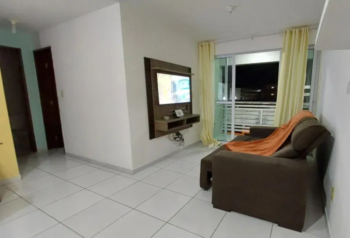 Apartamento 2/4 mobiliado com varanda no Valentina