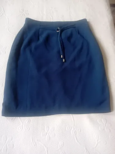 Saia Elegante com detalhes em Metal
