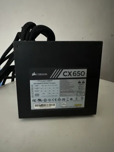 Fonte Corsair CX650