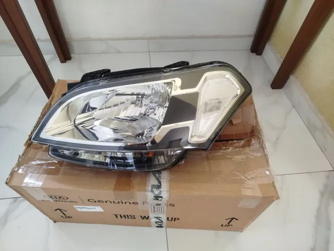 Farol do Kia soul original esquerdo novo 2008/2011 estou em Osasco