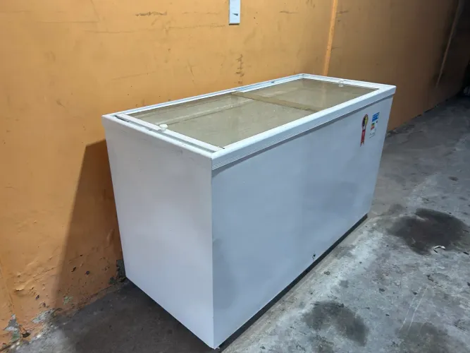 Freezer espositor exelente pra congelado