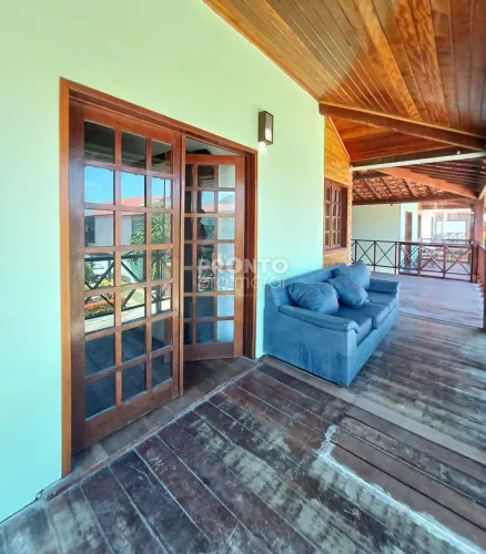 Casa de Condomínio com 4 quartos em Carneiros