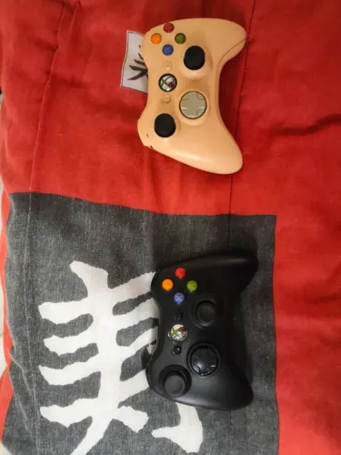 2 controle Xbox 360 com defeito