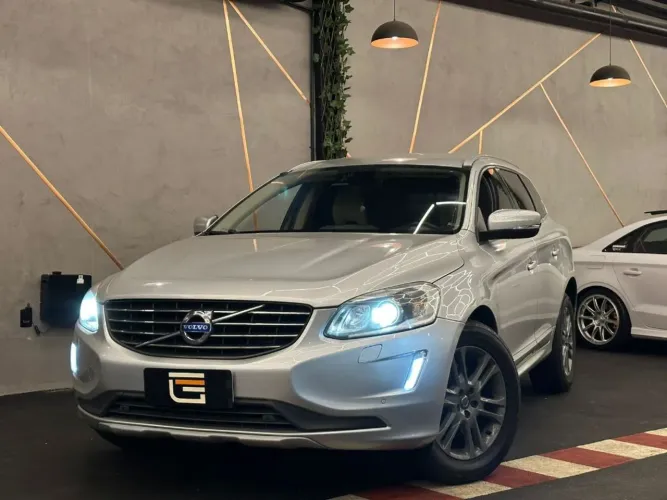 Volvo XC 60 T-5 Momentum 2.0 245cv FWD 5P 2016