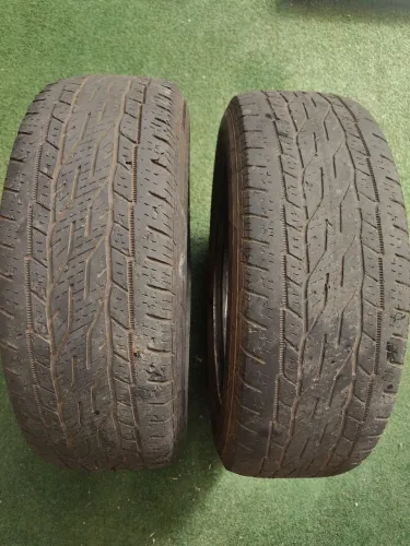 Pneus 225/65/17 Continental