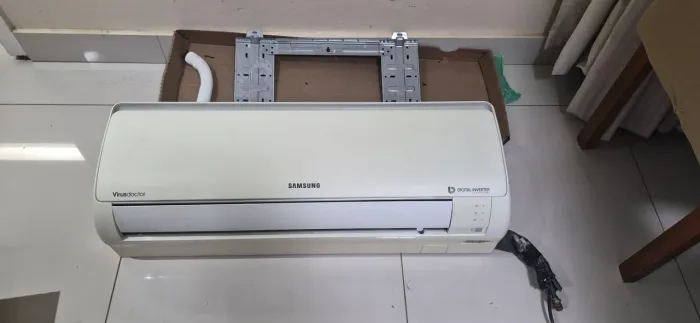 Ar Condicionado Split Samsung Digital Inverter 8 Polos 11500 BTUs Frio 220V AR12NVFPCWKXAZ