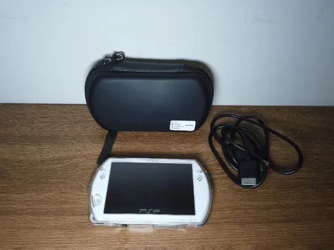 Psp go em ótimo estado