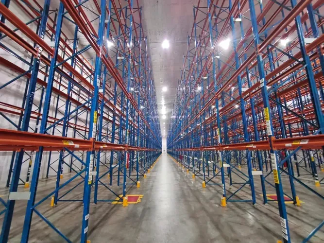 Galpão Logistico no DAIA Anapolis Imóvel para aluguel possui 4800 metros quadrados