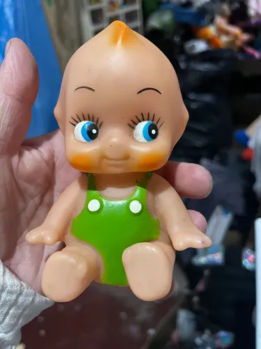 Boneco de vinil anos kwepie doll/ler descrição
