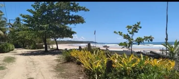 CONSTRUÇÃO NA PRAIA PONTA DO RAMO, EM ILHÉUS BA