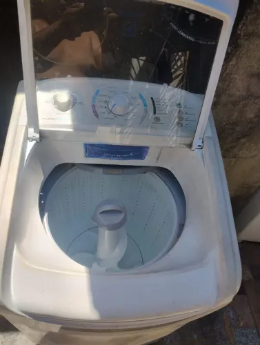 Máquina de lavar roupa Eletrolux 8kg