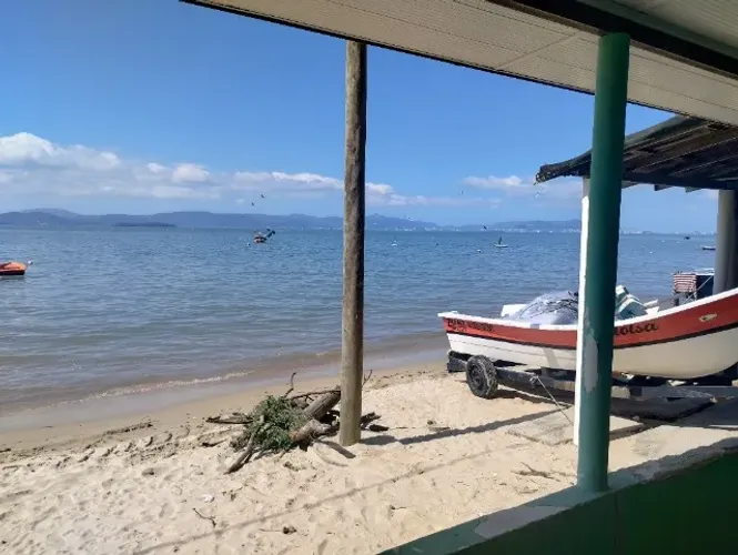 Vendo casa na praia de São Miguel, Biguaçu, mobiliada, 2 quartos, 3 banheiros 