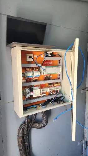 Montagem de Painéis Eletricos