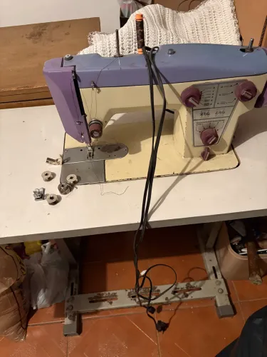 Vendo máquina costura zig zag