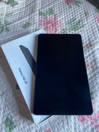 Tablet Samsung A9 semi novo R$: 550- FUNCTIONANDO PERFEITAMENTE