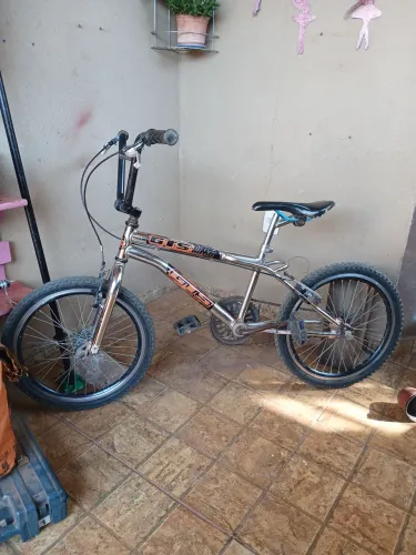 Bike aro 20 croisinha GTS