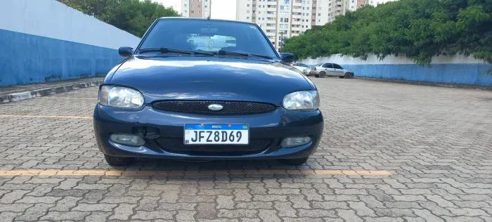 Ford Escort GL 1.6 MPI 2001