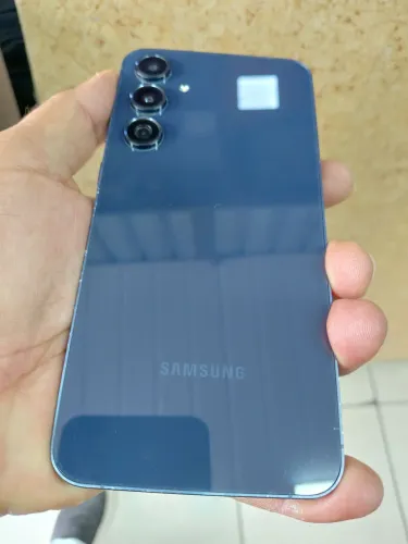 Samsung A55 5G 256GB 16GB RAM 8+8 Extra novo trocas só com volta em dinheiro. 