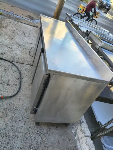 Bancada inox refrigerada pra cozinha industrial 