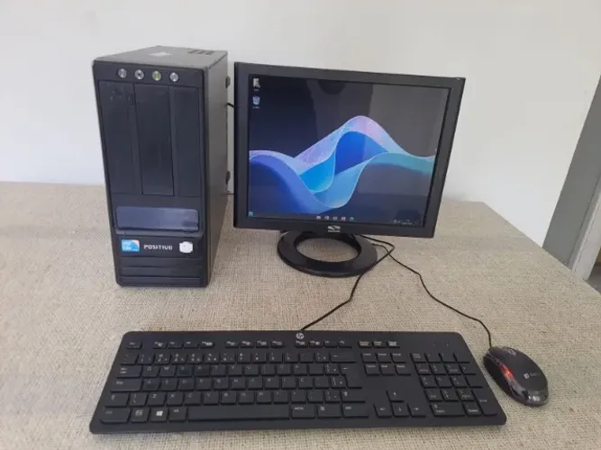 Computador CPU Positivo - Bom para tarefas do dia a dia