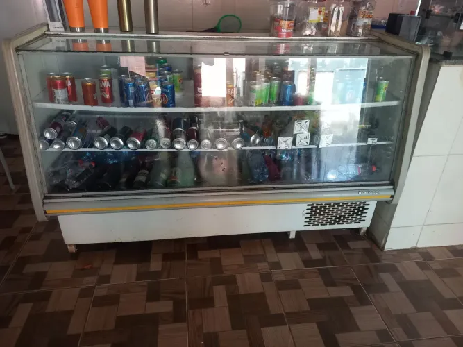 balcão Refrigerado marca gelopar funcionando perfeitamente motivo da venda fechei meu bar