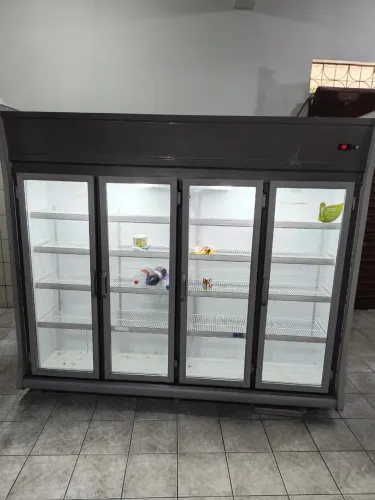 EXPOSITOR METALFRIO 1580L 4 PORTAS