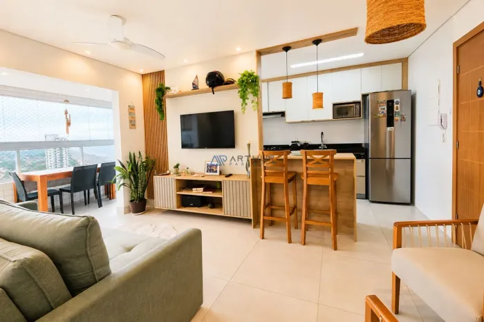 Apartamento à venda em Solemar na Praia Grande, 2 dormitórios ,1 suíte, 1 vaga