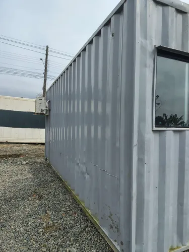 Container escritório com WC 6 metros.