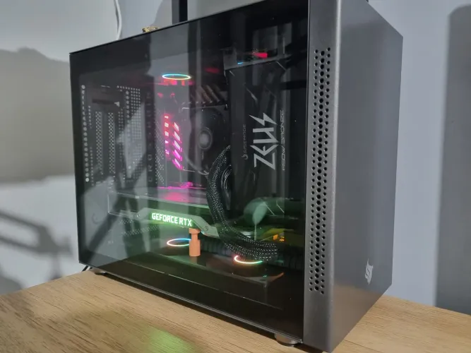 Gabinete HX100 + 4 Fans Argb Starlite