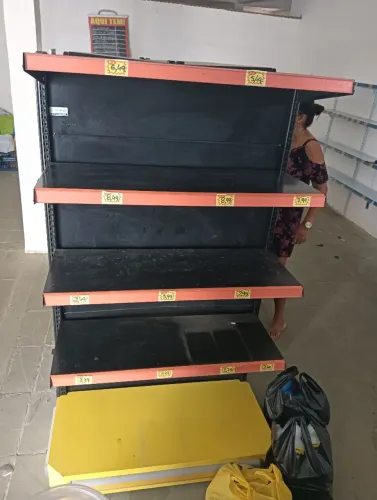 Panta de gôndola com 12 prateleiras