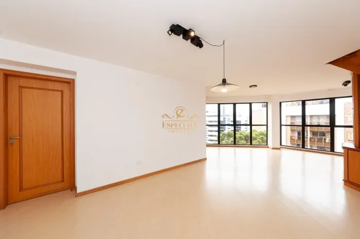 COBERTURA COM 3 QUARTOS PARA LOCAÇÃO NO ALTO DA GLÓRIA CURITIBA/PR