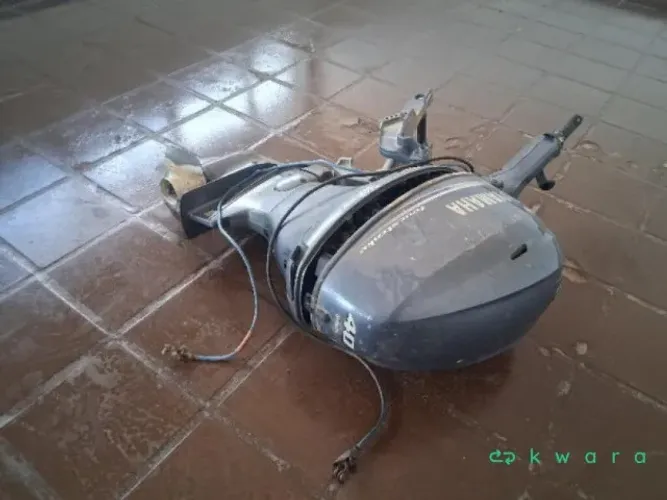 MOTOR DE POPA