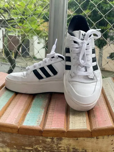 Tênis adidas feminino!