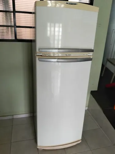Geladeira 319L Brastemp