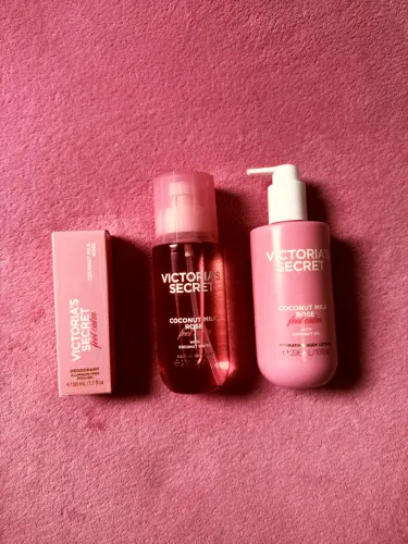 Victoria?s Secret Coconut milk rose