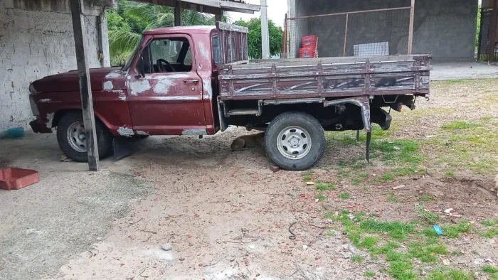F1000