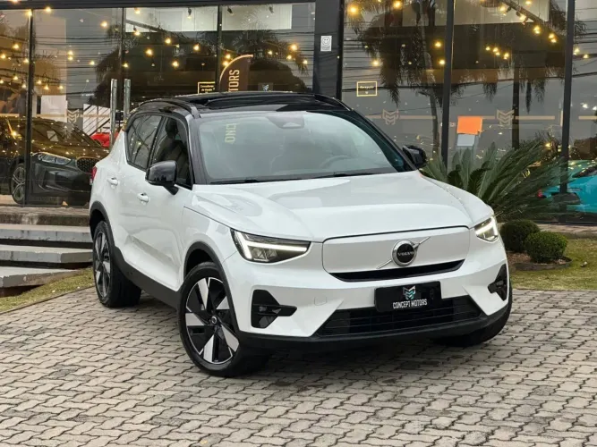 Volvo XC40 Recharge Plus (elétrico) 2024