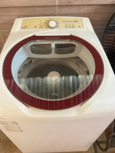 Máquina de lava com motor bom e pequena avarias 