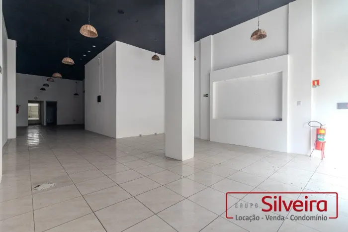 GRUPO SILVEIRA IMÓVEIS ALUGA - LOJA COMERCIAL DE RUA COM 135 M² PRIVATIVOS NO BAIRRO AZENH