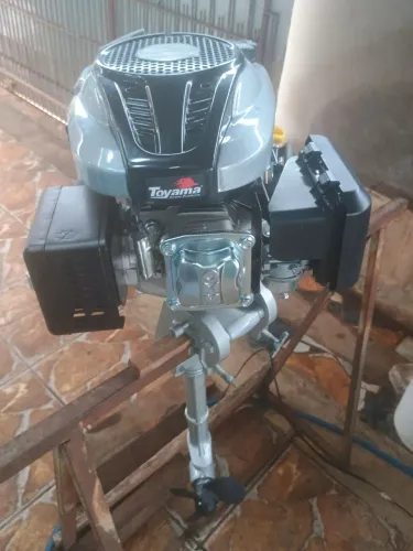  Vendo Motor de popa Toyama 6,5 HP