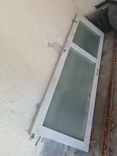 Porta para dentro de casa