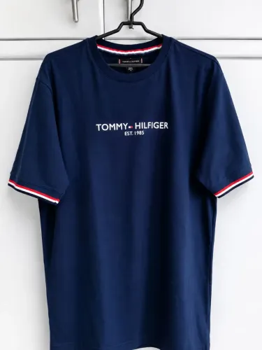 VENDO CAMISAS DE VARIAS MARCAS! TOMMY HILFIGER, ARAMIS E LEVIS