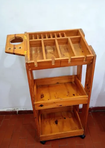 Carrinho auxiliar barbearia