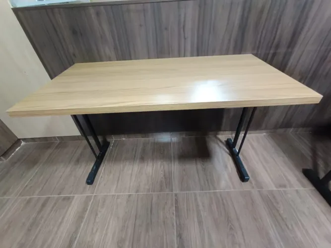 Mesa reta escritório e estudo 150x60 sem gavetas Entrega com taxa