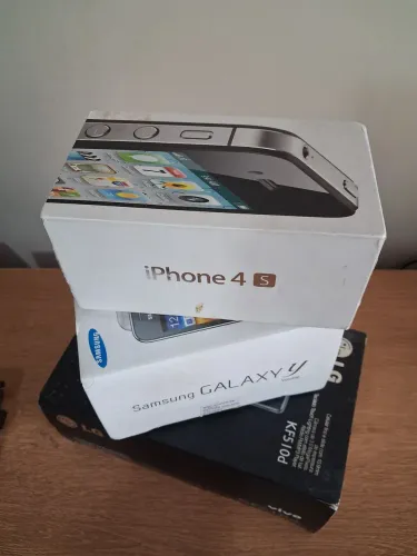 Vendo 3 celulares para retirada de peças