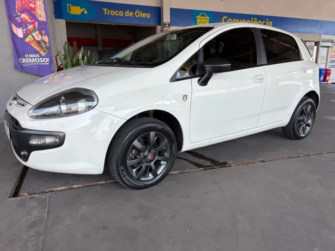 Fiat Punto Attractive Italia 1.4 F.flex 8V 5P 2016