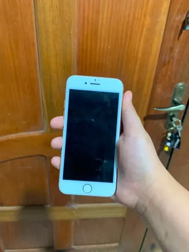 IPHONE 8