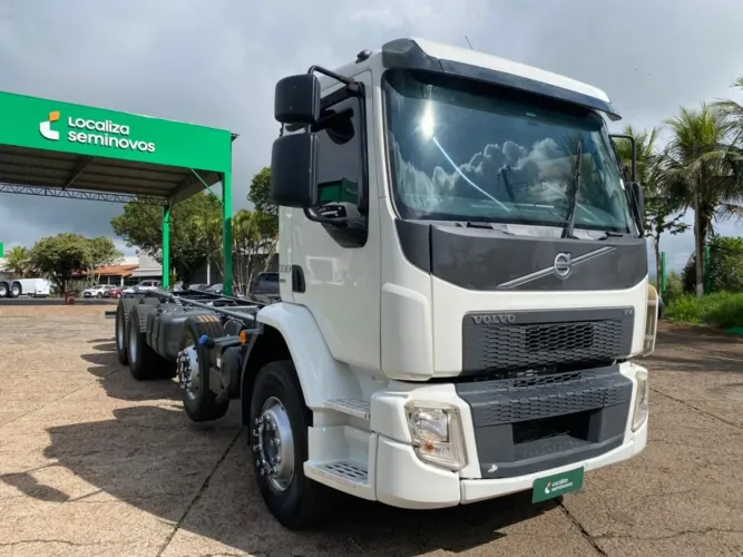 Volvo Vm 330 2021