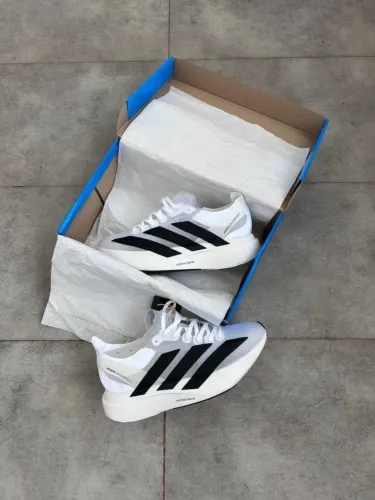 Tênis Adizero branco 34 ao 43 com placa